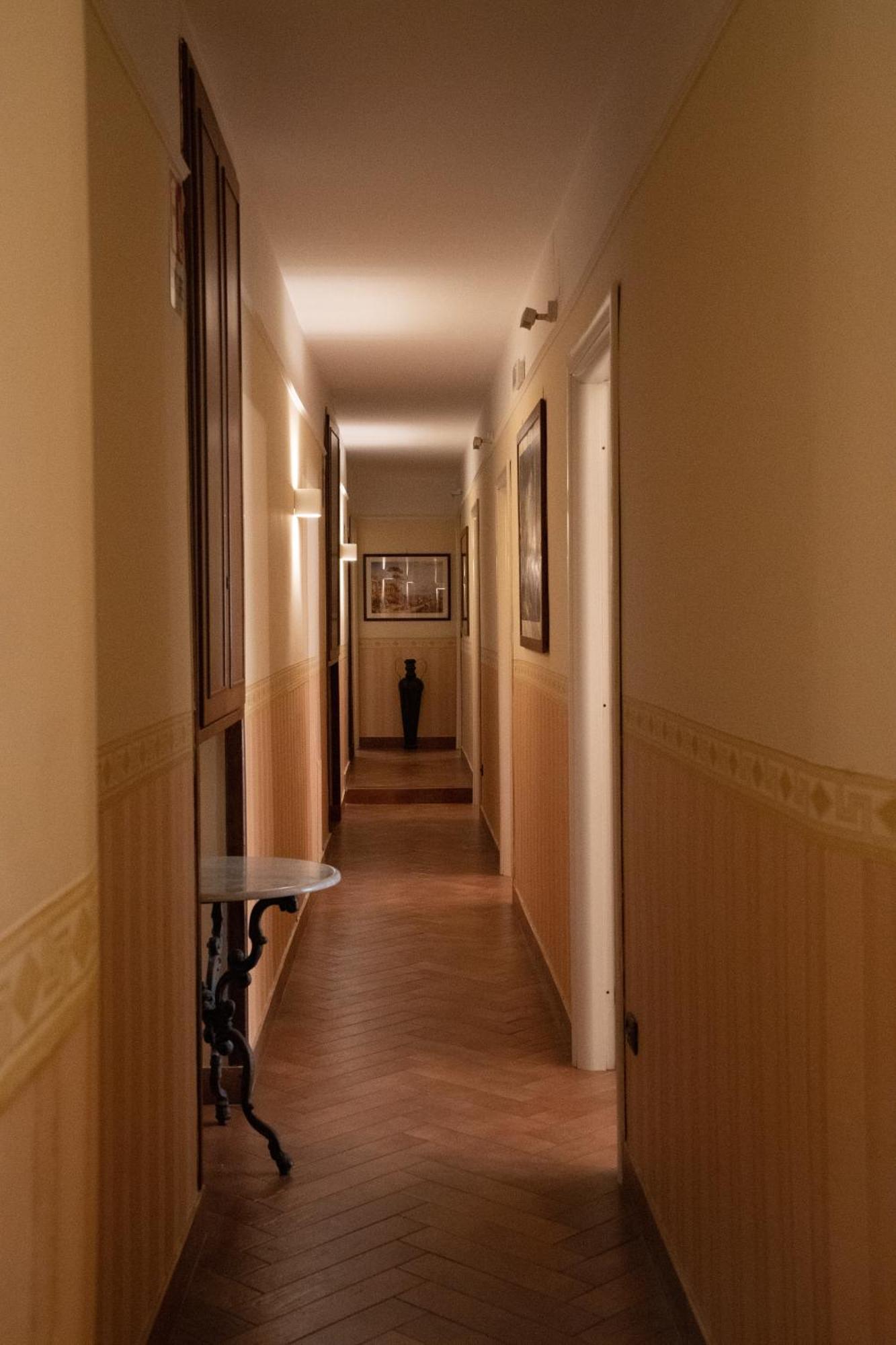 B&B Conte Cavour Neapel Exteriör bild