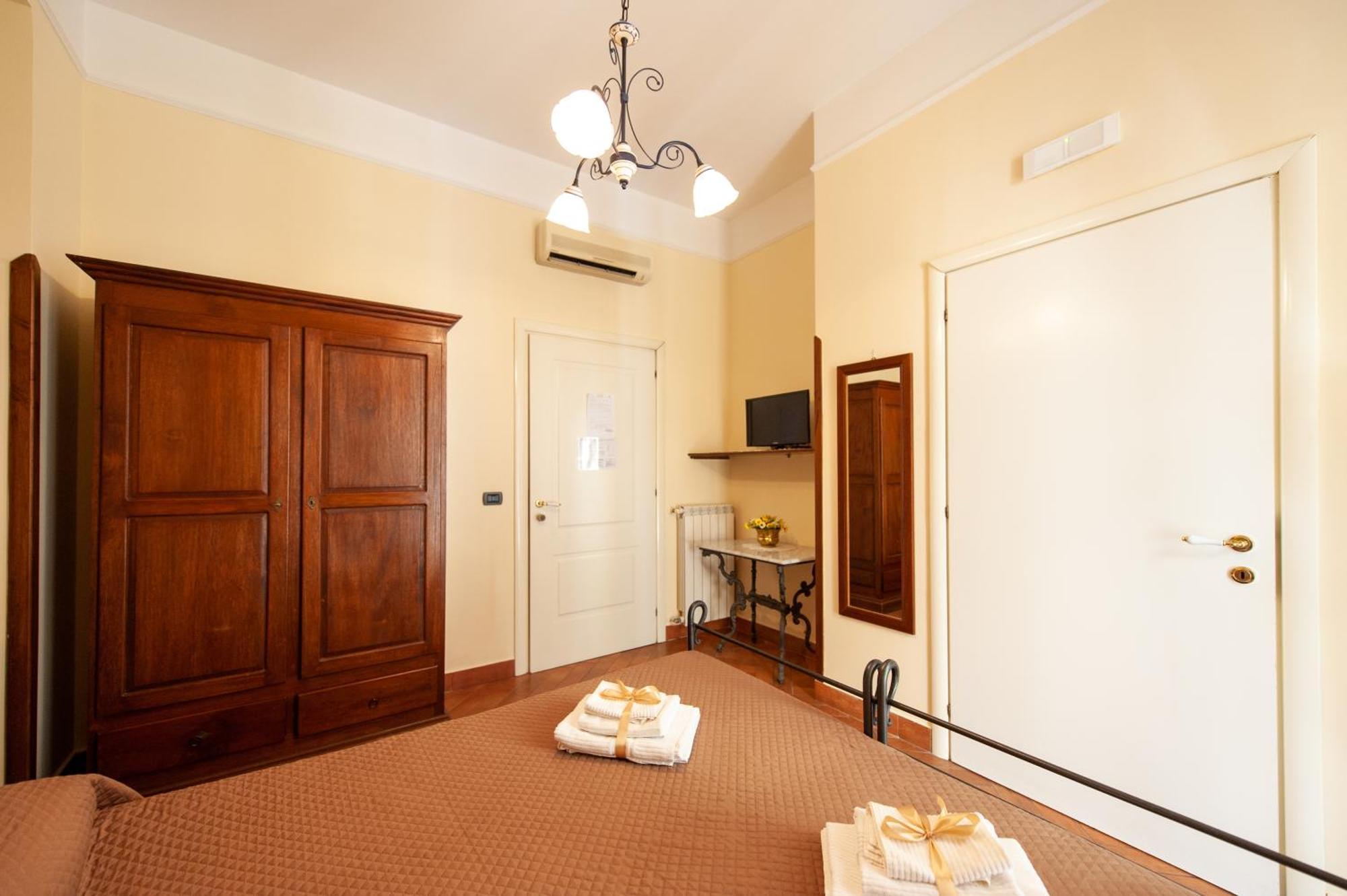 B&B Conte Cavour Neapel Exteriör bild