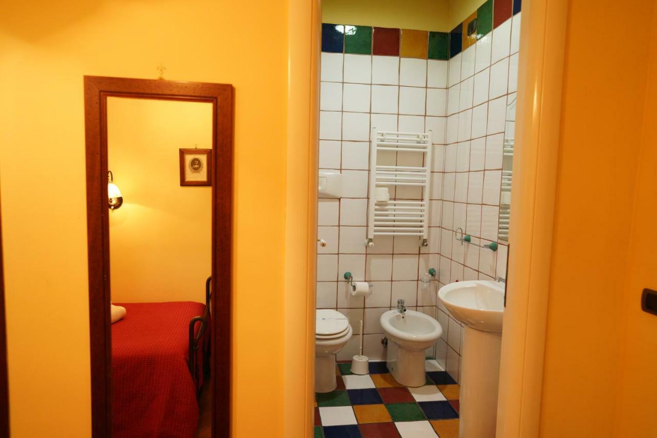 B&B Conte Cavour Neapel Exteriör bild