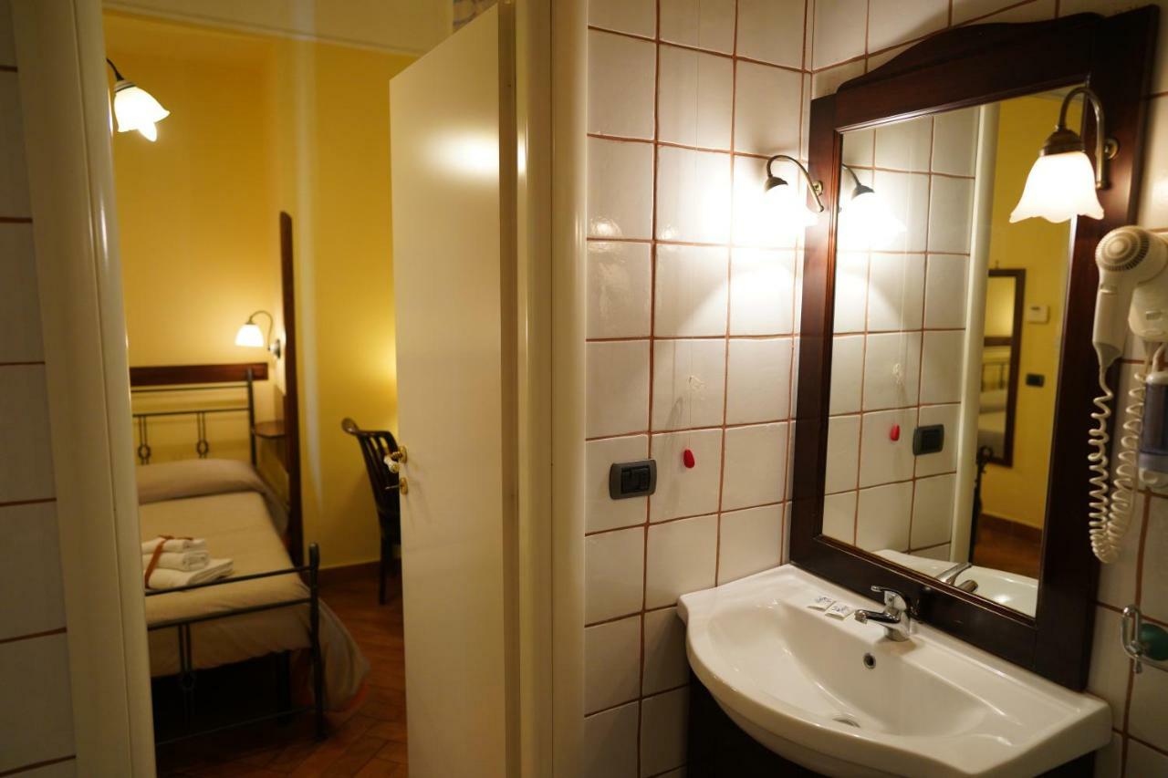 B&B Conte Cavour Neapel Exteriör bild