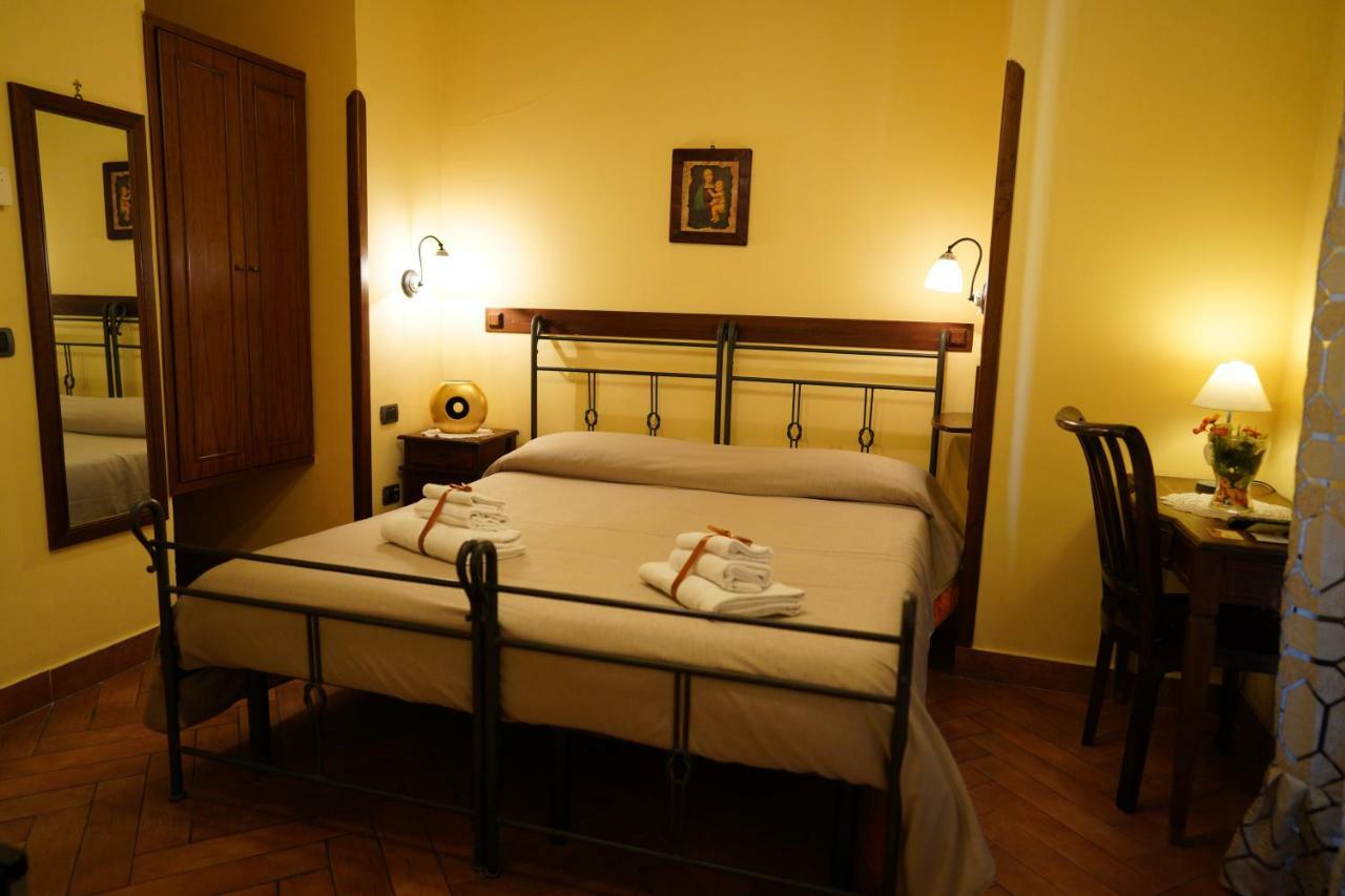 B&B Conte Cavour Neapel Exteriör bild